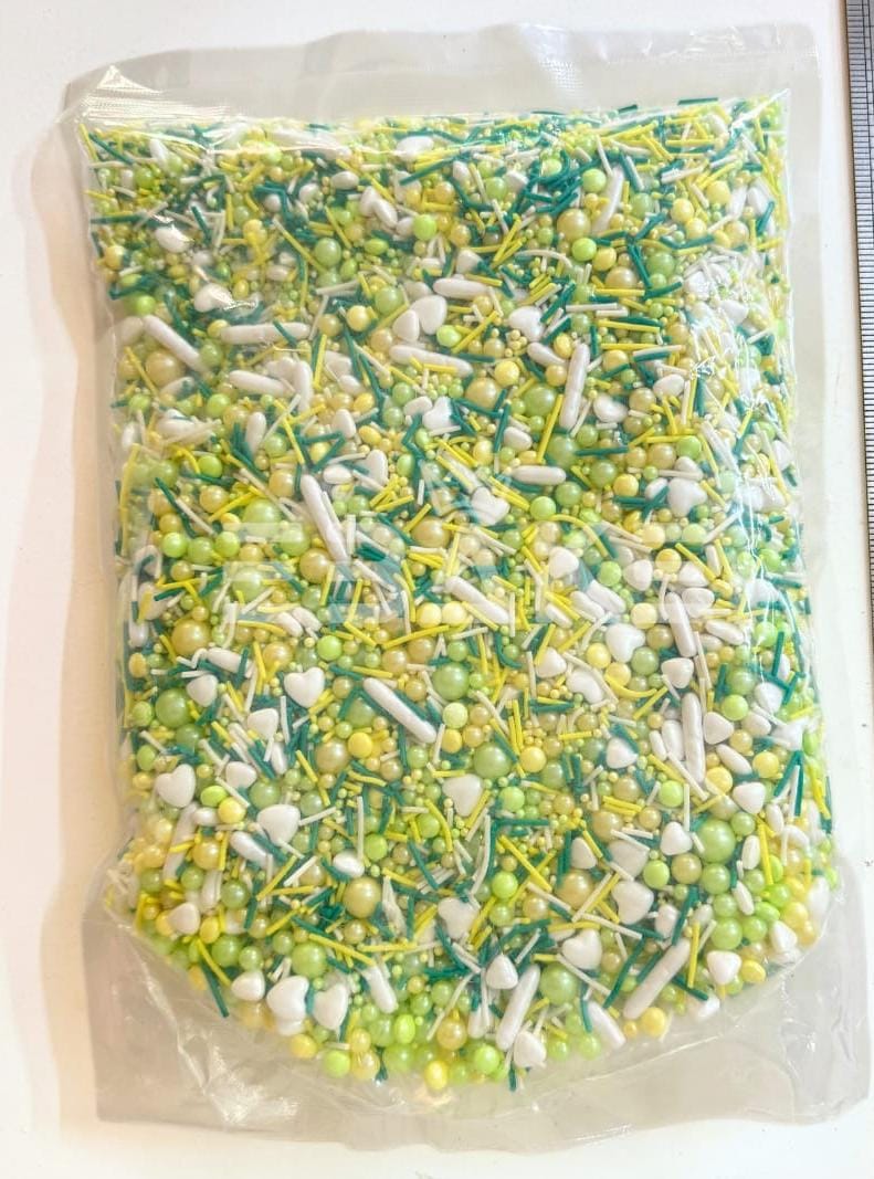 Green White High Quality Sprinklers Mix Size 1 Kg Pack