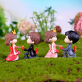 Miniature Couple Propose