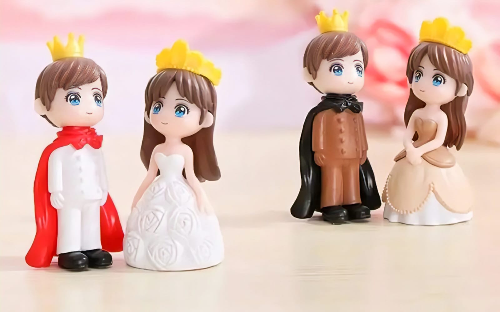 Miniature Couple Royal