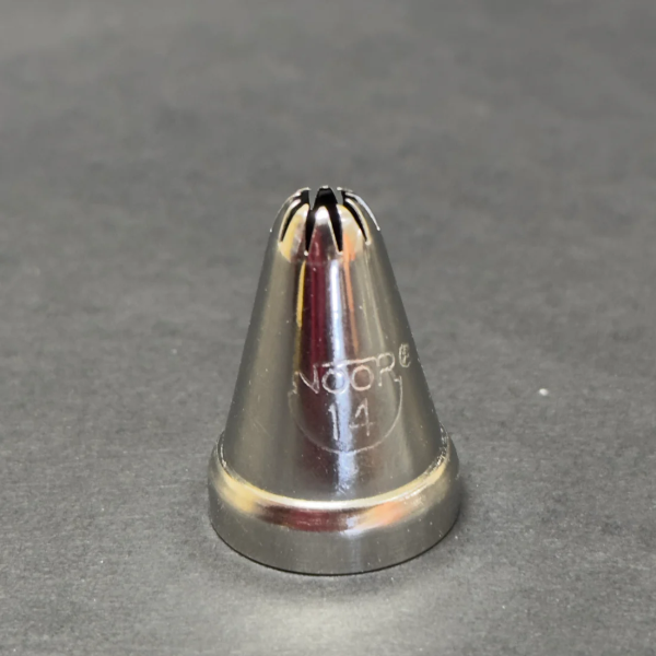 Small Nozzle No. 14 – Stainless Steel Piping Tip for Cake Decoration
