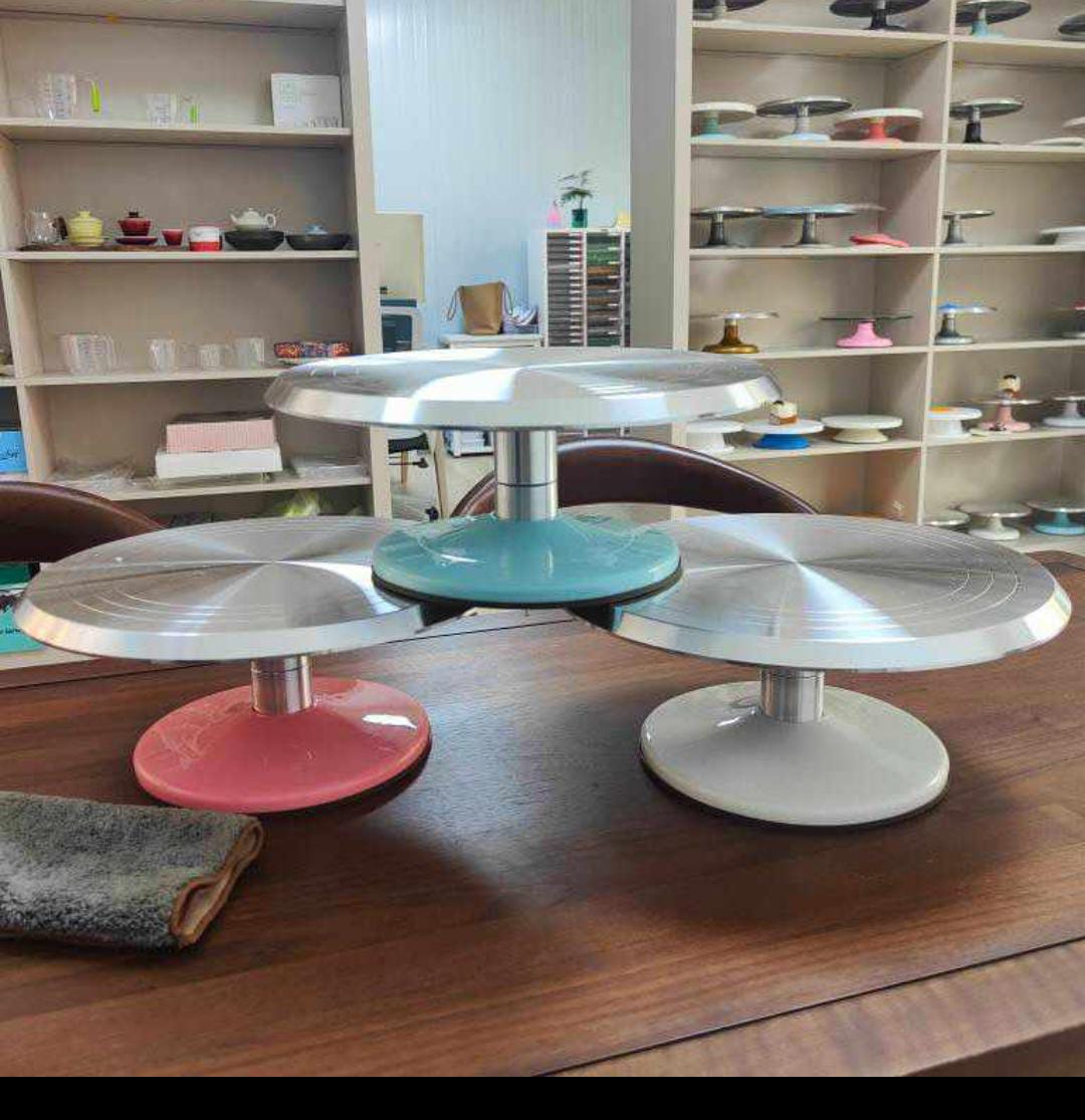 Steel Turn Table - Random Color